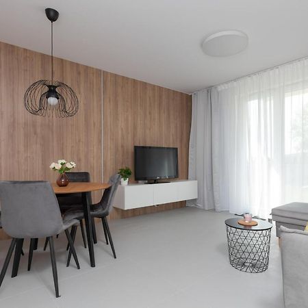Nowe Bemowo Apartment By Renters Warszawa Exteriör bild